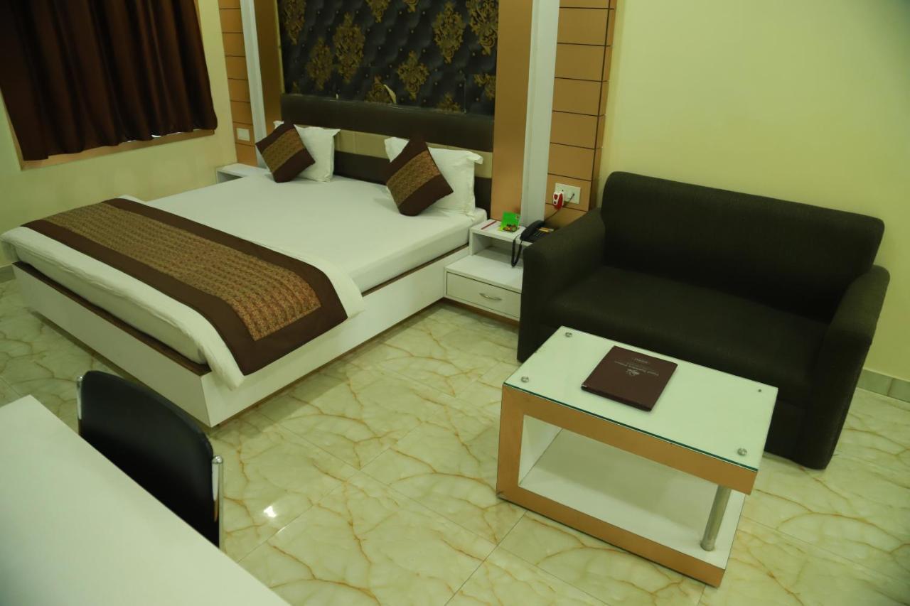 Hotel Sukhdeo Palace Gaya Eksteriør bilde