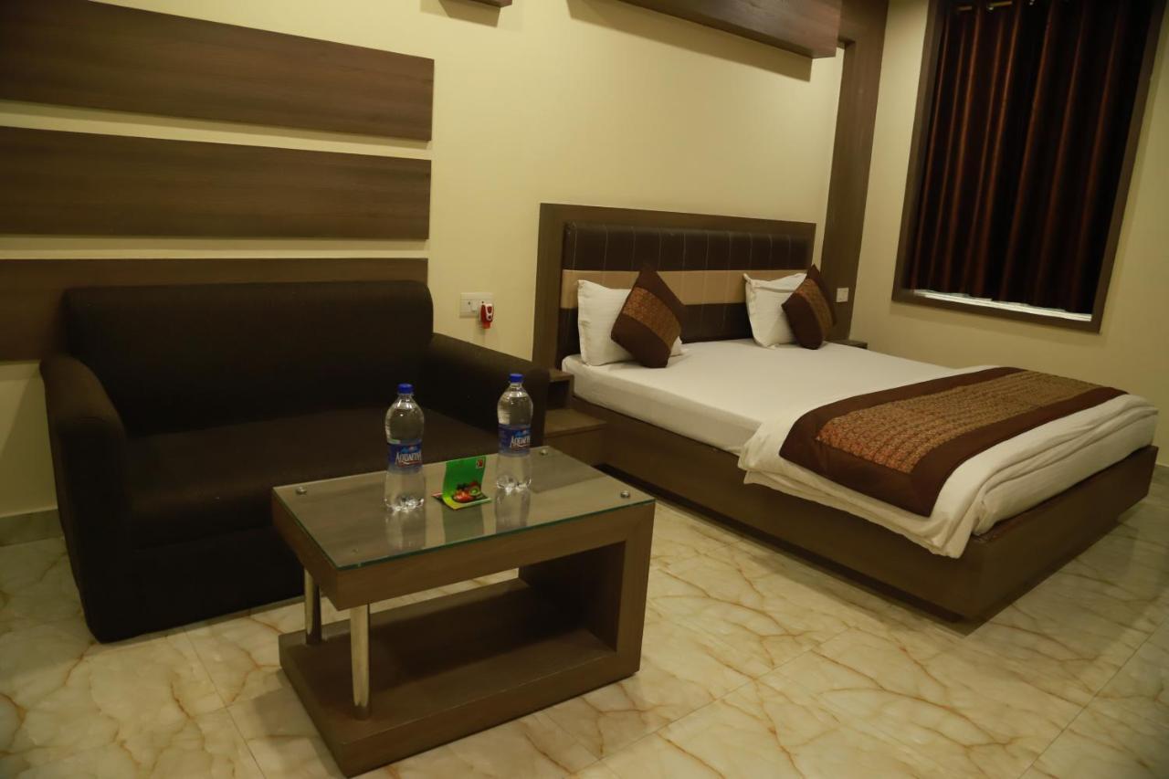 Hotel Sukhdeo Palace Gaya Eksteriør bilde